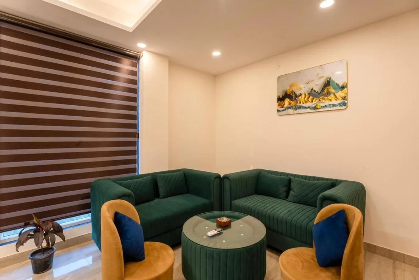 גורגאון Radiant Private 1Bhk Apartment On Golf Course