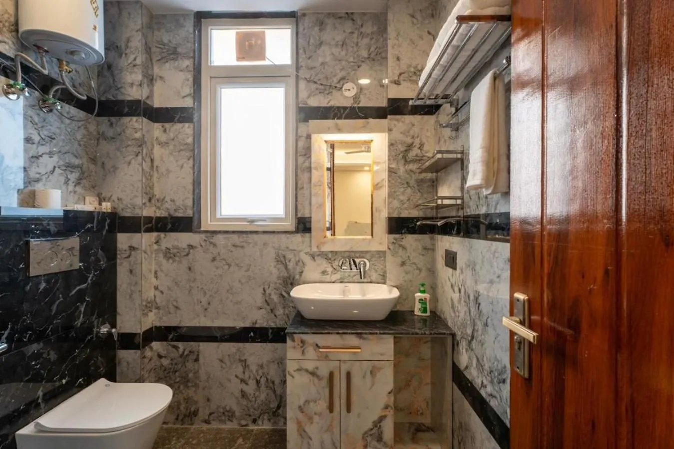 גורגאון Radiant Private 1Bhk Apartment On Golf Course 0*,  הודו