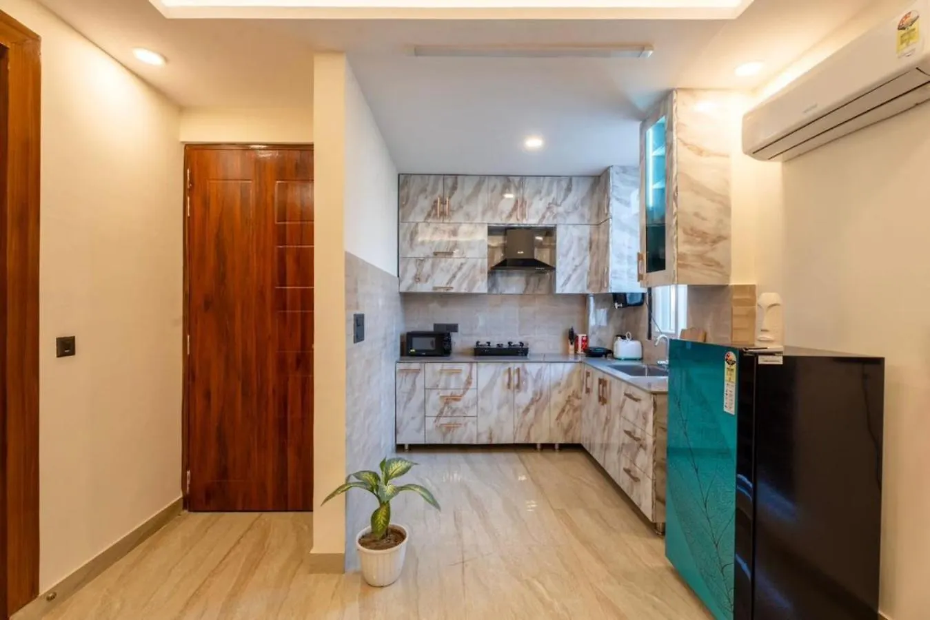 גורגאון Radiant Private 1Bhk Apartment On Golf Course